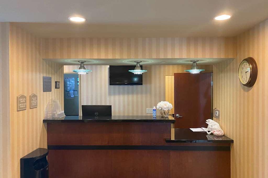 Americinn By Wyndham Oshkosh Ngoại thất bức ảnh